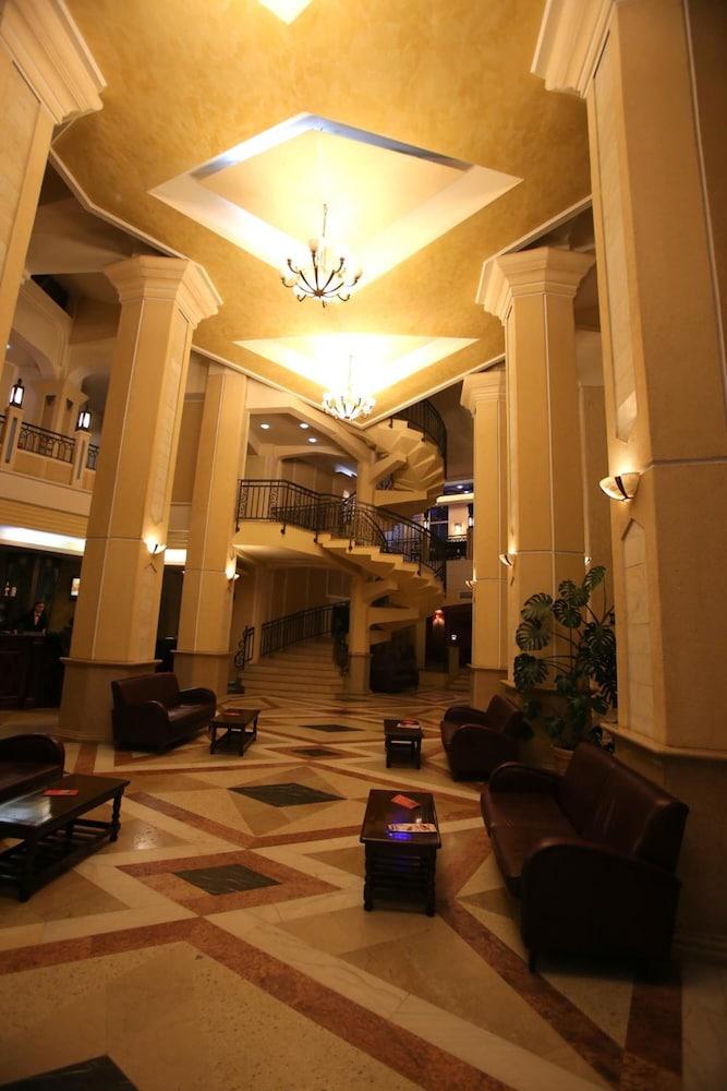 Hotel Mara Baia Mare Exteriör bild