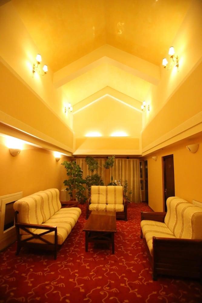 Hotel Mara Baia Mare Exteriör bild