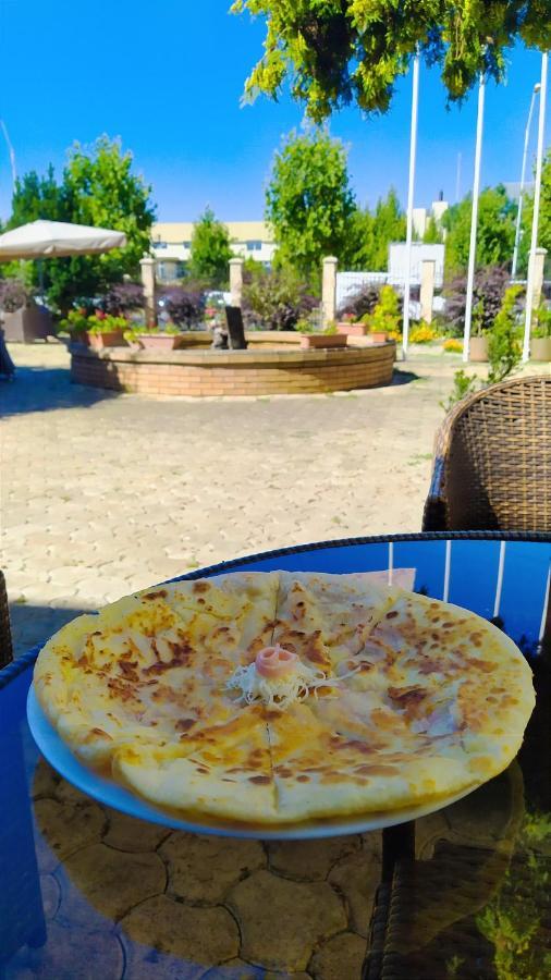Hotel Mara Baia Mare Exteriör bild
